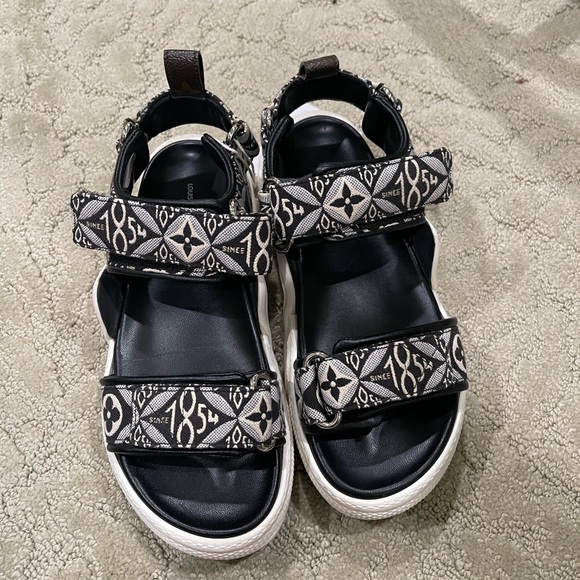 Lv sandal full logo - Picture 8 of 8